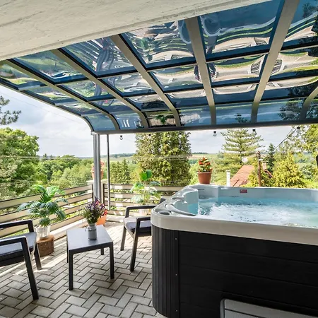 Erdoszeli Haziko Szaunaval Es Jakuzzival Διαμέρισμα *