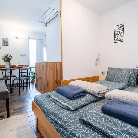 Apartmán Erdoszeli Haziko Szaunaval Es Jakuzzival